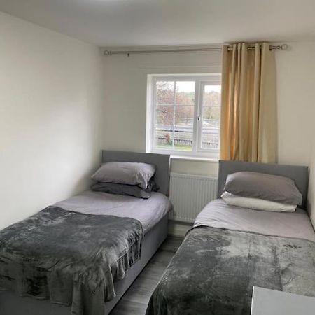 2 Bed House Sleeps 4-5 Villa ลิเวอร์พูล ภายนอก รูปภาพ