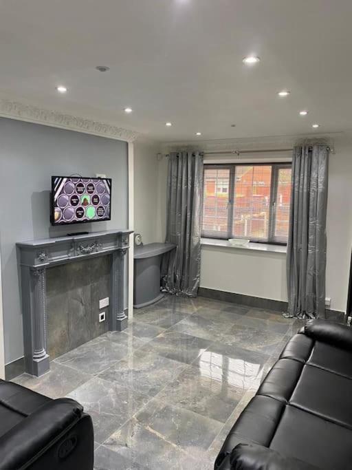 2 Bed House Sleeps 4-5 Villa ลิเวอร์พูล ภายนอก รูปภาพ